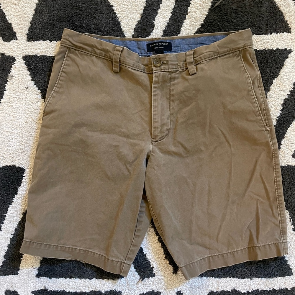 Tan banana republic aiden shorts